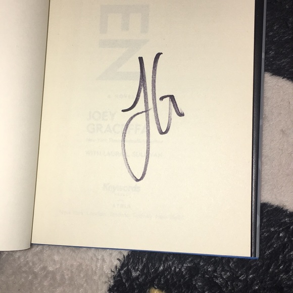 joey graceffa signed book - Picture 2 of 4